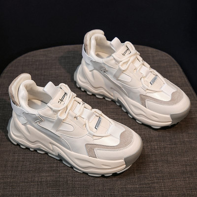 Γυναικεία αθλητικά παπούτσια από οικολογικό δέρμα με τραχιά σόλα