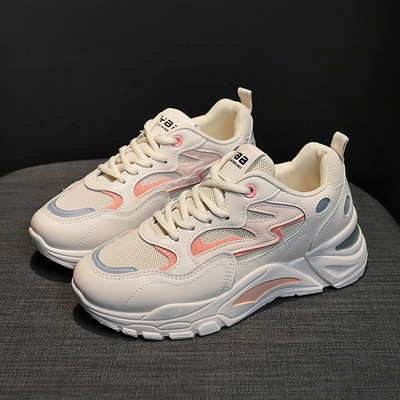 Μοντέρνα αθλητικα παπούτσια για γυναίκες με τραχιά σόλα