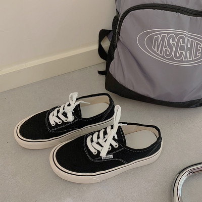 Ikdienas pavasara kedas ar mežģīnēm