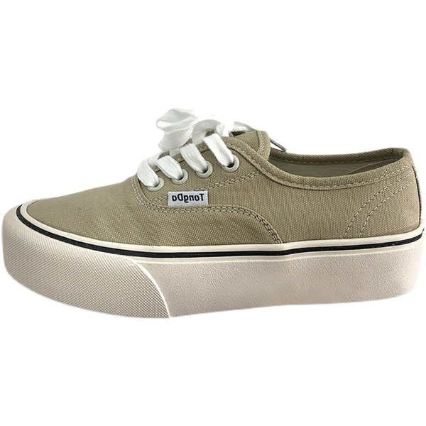 Ikdienas pavasara kedas ar mežģīnēm