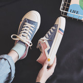 Jauns sieviešu vasaras kedu modelis ar plakanu zoli un šņorēm