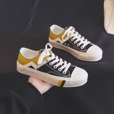 Jauns sieviešu vasaras kedu modelis ar plakanu zoli un šņorēm