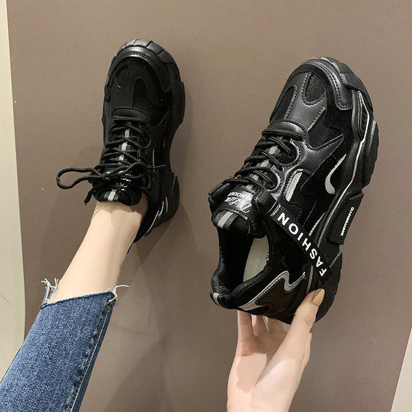 Pavasara kedas sievietēm no eko ādas