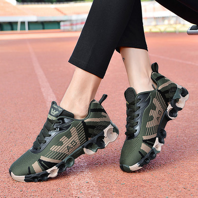 Kamuflāžas sieviešu kedas ar šņorēm