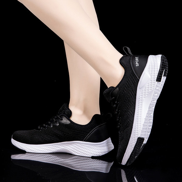 Ikdienas sieviešu kedas ar mežģīnēm