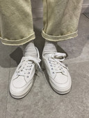 Sieviešu ādas kedas ar mežģīnēm un plakanu zoli