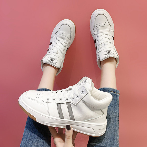 Sieviešu augstās kedas ar uzrakstu no eko ādas