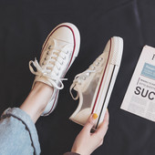 Sieviešu kedas ar mežģīnēm un sietu trīs krāsās