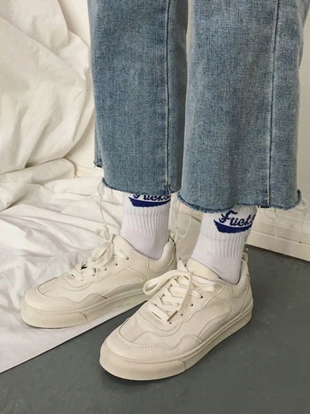 Γυναικεία πάνινα παπούτσια με κορδόνια και επίπεδη σόλα - σε δύο χρώματα