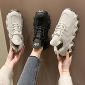 Model nou de adidasi de primavara din piele ecologica cu talpa aspra