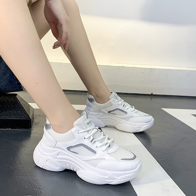 Model nou de adidasi de primavara din piele ecologica cu talpa aspra