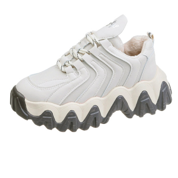 Model nou de adidasi de primavara din piele ecologica cu talpa aspra