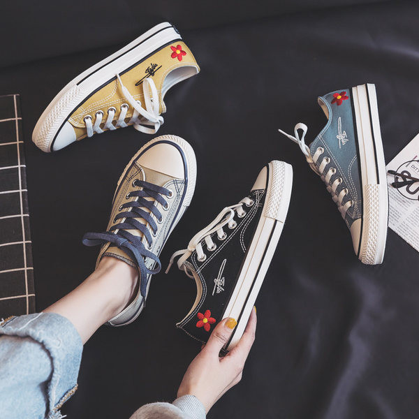 Adidasi de vara dama cu broderie si cravate