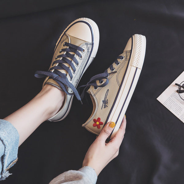 Adidasi de vara dama cu broderie si cravate