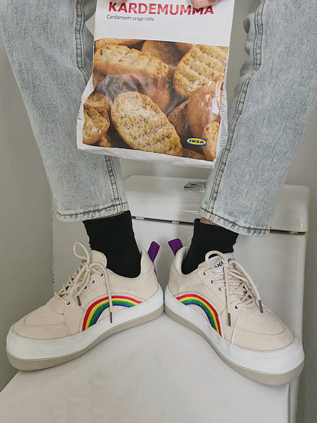 Adidași casual cu broderie și talpă plată