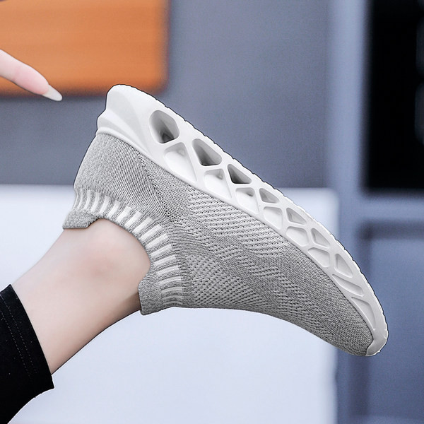 Αναπνεύσιμα γυναικεία αθλητικά παπούτσια με επίπεδη σόλα - τύπου κάλτσας