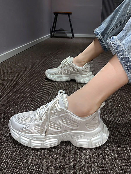 Sieviešu kedas ar mežģīnēm-eko ādu