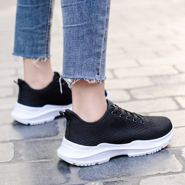 Sieviešu ikdienas kedas ar plakanu zoli - izgatavotas no tekstila