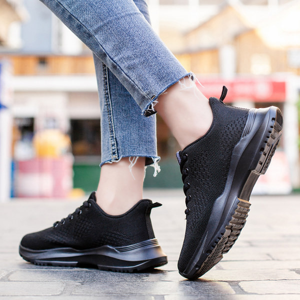 Sieviešu ikdienas kedas ar plakanu zoli - izgatavotas no tekstila