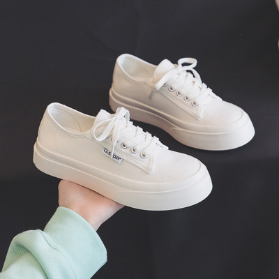 Adidași de damă de culoare uni cu șireturi și lenjerie intima plată