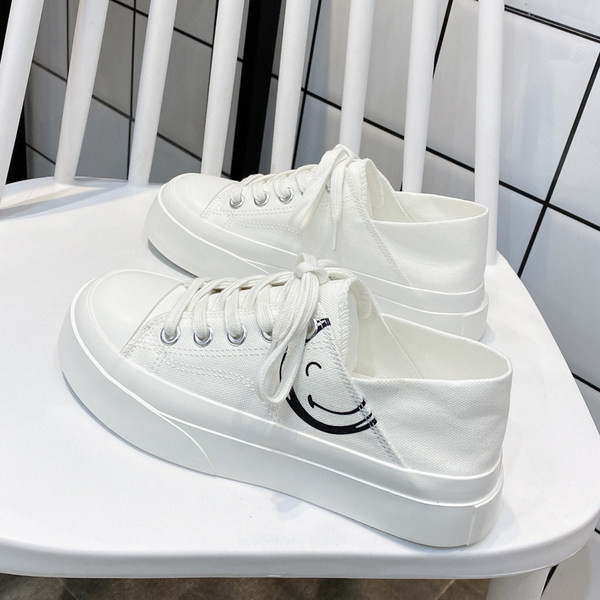 Sporta un ikdienas sieviešu kedas ar mežģīnēm un plakanu zoli