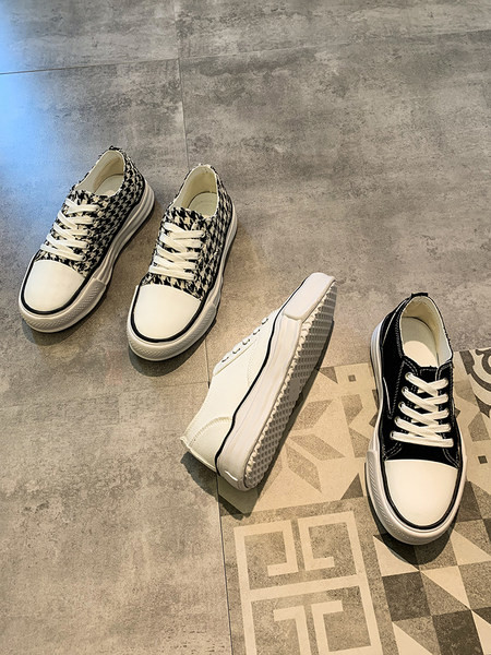 Tenisi dama textile cu sireturi