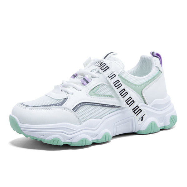 Sieviešu elpojošas kedas ar uzrakstu un šņorēm