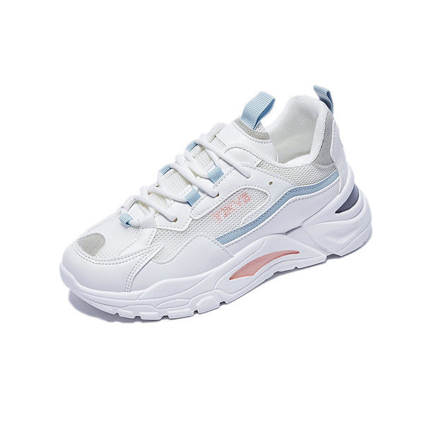 Sieviešu kedas ar biezām zolēm un uzrakstu