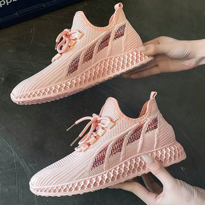 Model nou de adidasi textile de dama potriviti pentru vara