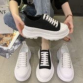 Ikdienas kedas ar augstām zolēm un šņorēm