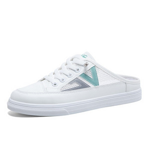 Sieviešu elpojošas kedas ar izšuvumu un uzrakstu