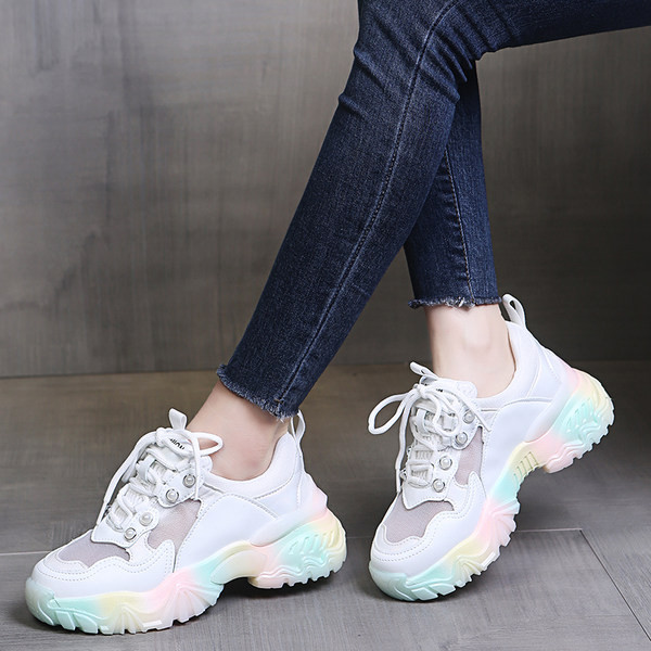 Sieviešu kedas baltas ar krāsainu zoli