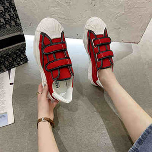 Adidasi de dama cu inchidere cu velcro