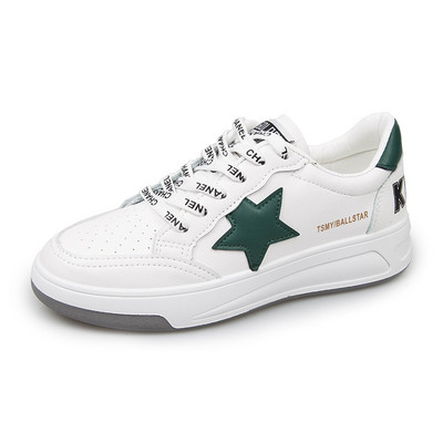 Sieviešu kedas ar zvaigžņu izšuvumu un plakanu zoli