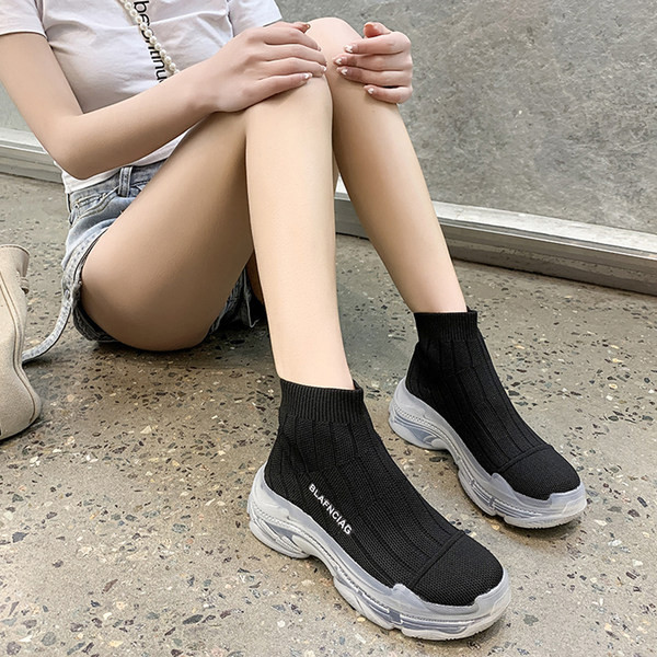 Sieviešu zeķu tipa zeķes trīs krāsās