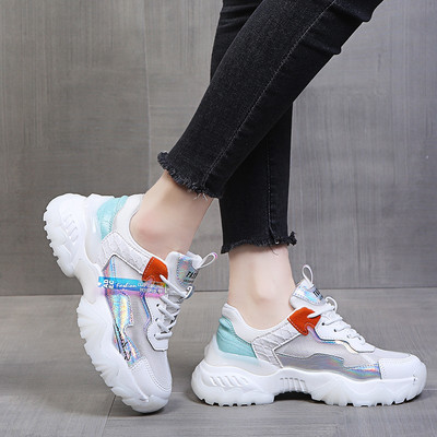 Jauns sieviešu kedu modelis ar šņorēm un augsto zoli - divu krāsu