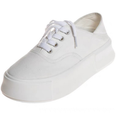 Tekstila kedas ar šņorēm un plakanu platformu