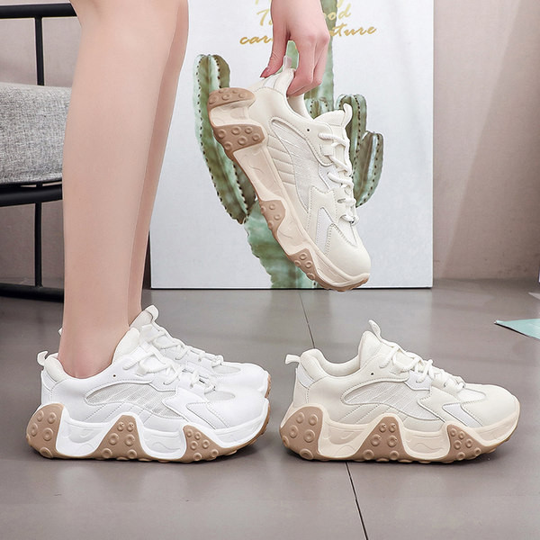 Sieviešu kedas ar 5 cm platformu un šņorēm