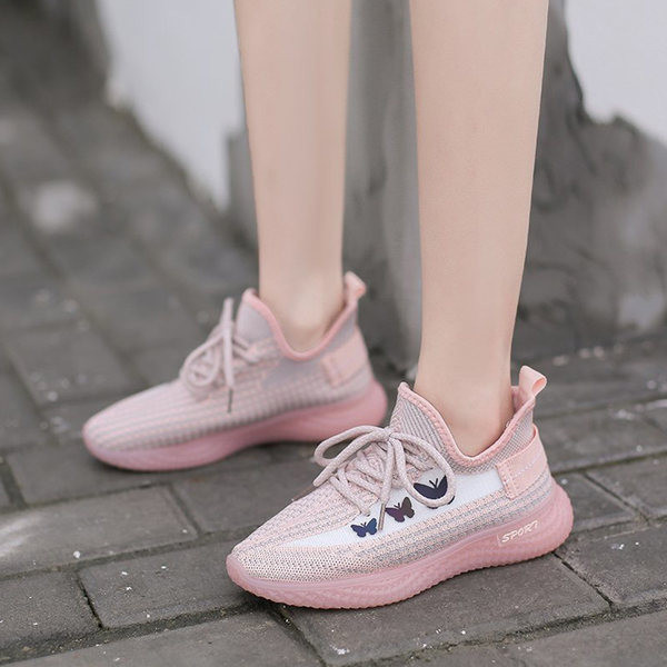 Sieviešu kedas ar aplikācijām un šņorēm