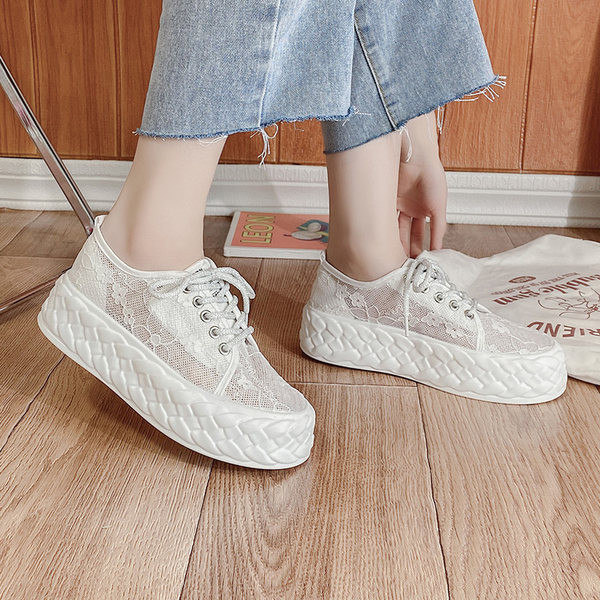 Sieviešu elpojošas kedas ar mežģīnēm un šņorēm