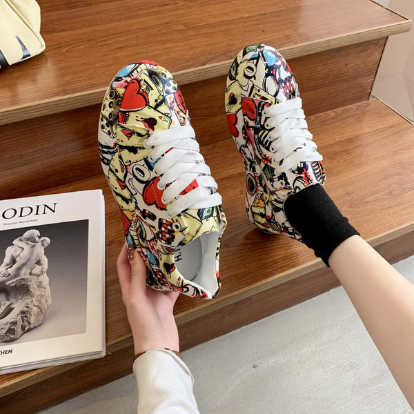 Tenisi dama colorati cu sireturi si talpa plata