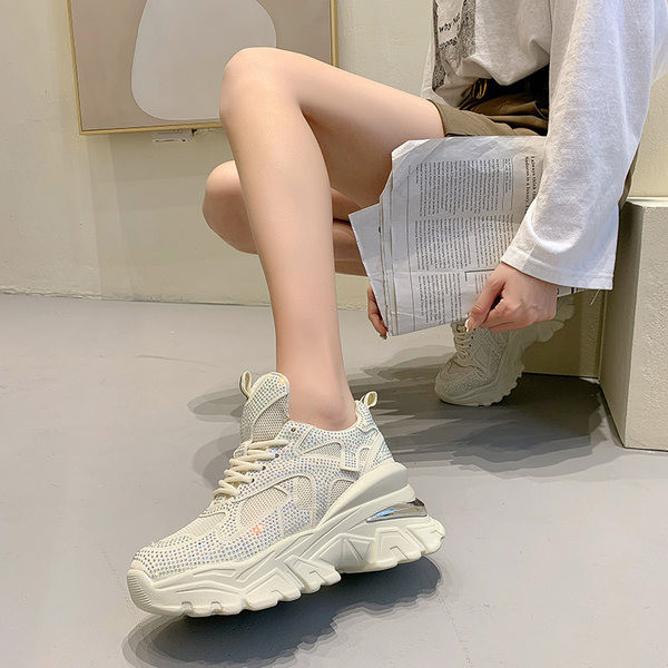 Adidași de damă cu pietre și șireturi în alb-negru