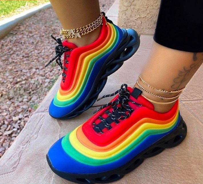 Model nou de adidasi de dama multicolori cu talpa aspra