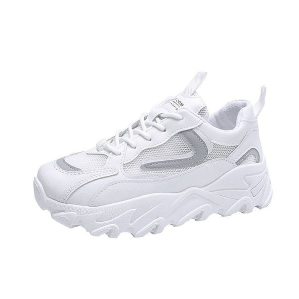 Sieviešu kedas ar mežģīnēm un spīdīgu efektu baltā krāsā