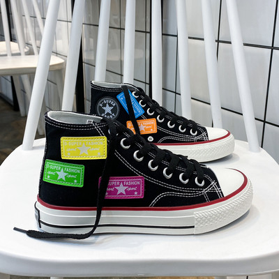 Model nou de adidași înalți de damă cu embleme - alb și negru