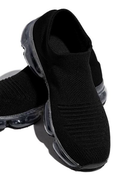 Adidași tip șosete din material textil, cu talpă aspră