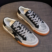 Sieviešu spīdīgas kedas ar emblēmu