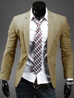 Vyriškas aktualus švarkas, paprastas modelis su ilgomis rankovėmis ir sagute