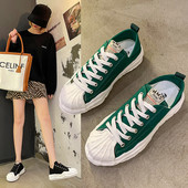 Ikdienas audekla kedas ar emblēmu