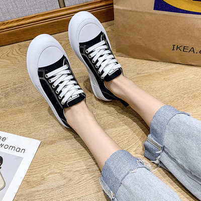 Sieviešu audekla kedas ar mežģīnēm un plakanu zoli - vairākās krāsās